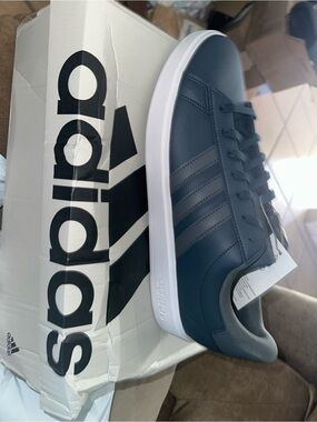 Adidas grand court